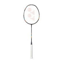 Rakieta do badmintona Yonex Nanoflare 700 Play (lekko grifflastyczna, elastyczna) 2025 fioletowa - naciągnięta -